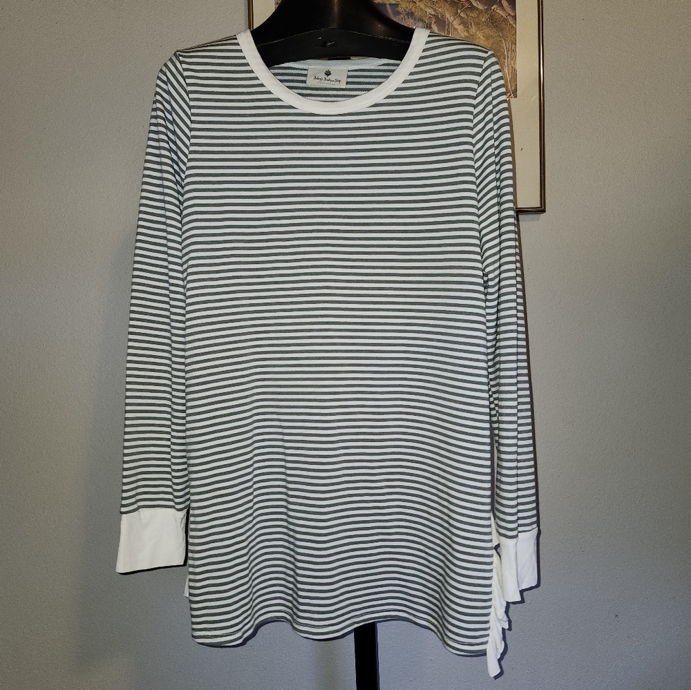 Betsey's Boutique shop size medium striped top with side ruffles